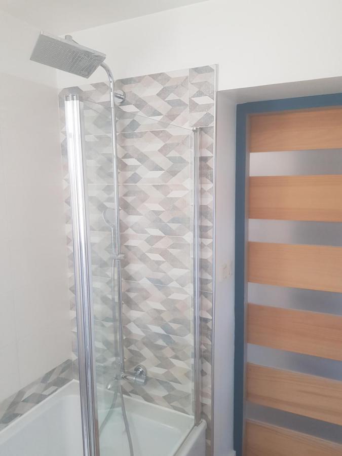 Joli Appartement 50 M2 Classe 3 Etoiles Avec Terrasse Et Jardin La Rochelle  Exterior photo